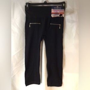 One5One Capri Length Black Leggings-L/XL-NWT